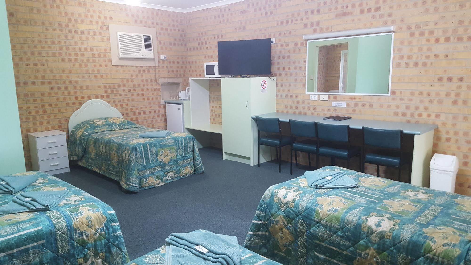 Tiaro Motor Inn Екстериор снимка