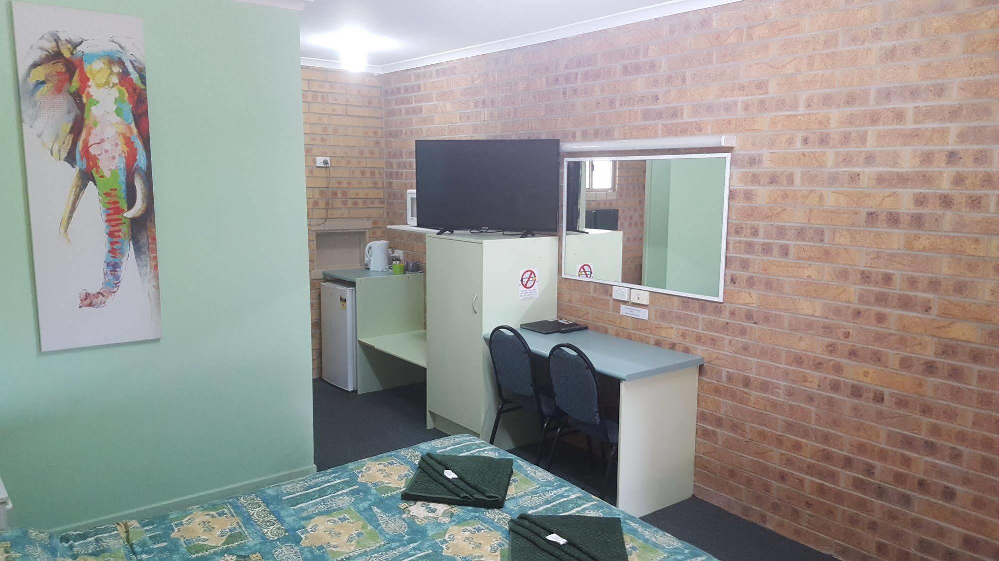 Tiaro Motor Inn Екстериор снимка